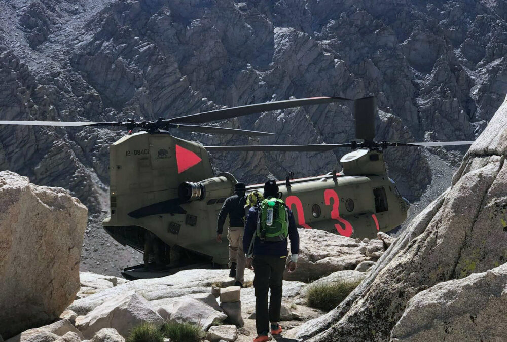 Chinook crew rescues three from Mt. Whitney